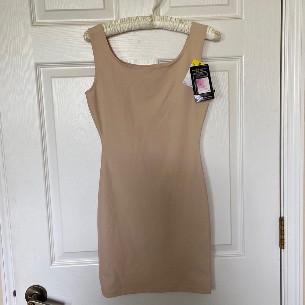 NWT Maidenform Shapeware!  All over solutions! Helps shape your body!